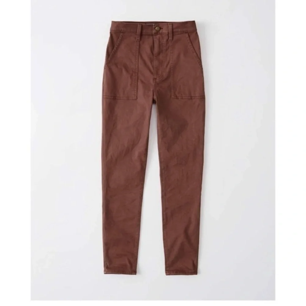 NEW WOMEN’S ABERCROMBIE ULTRA HIGH RISE SUPER SKINNY JEAN (FIRM PRICE)